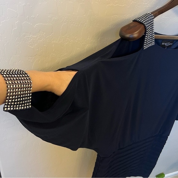 Betsy Adam elegant batwing tunic dress w rhinestones embelishment, stretchy sz 8 - Picture 6 of 12
